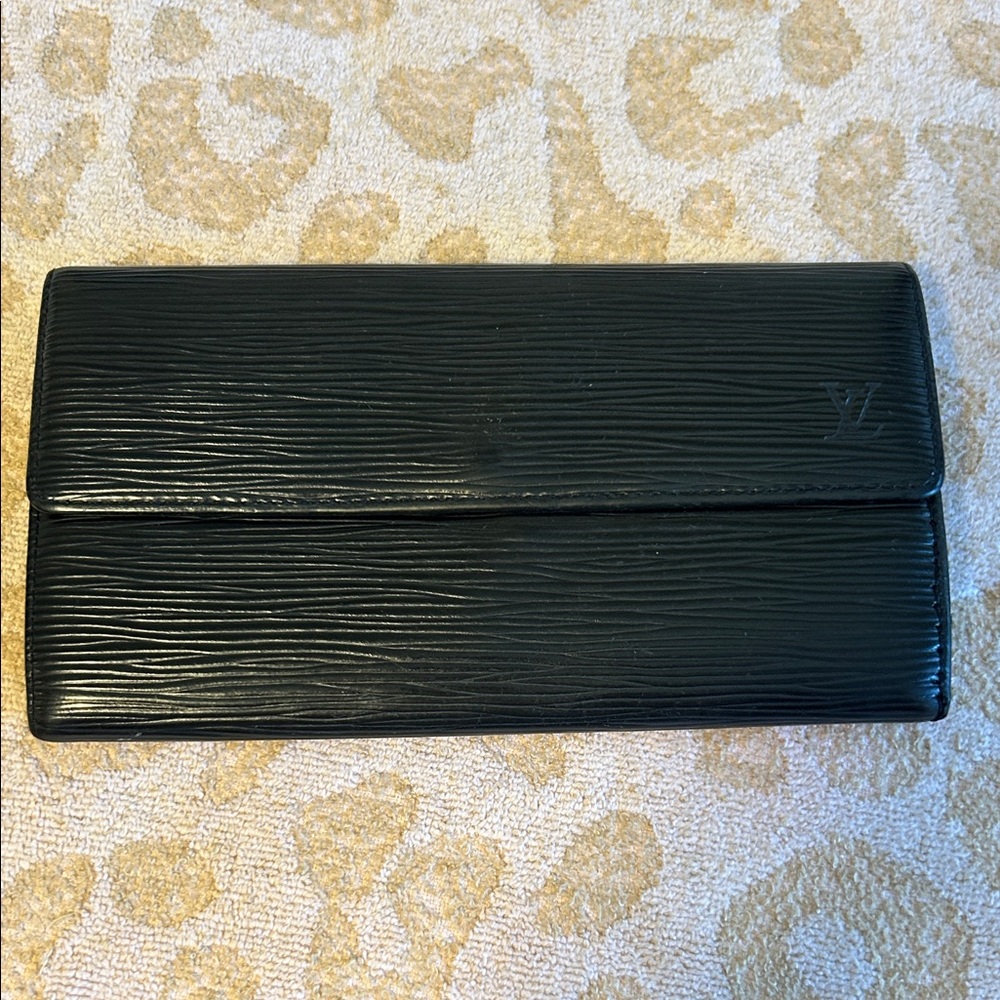 Pre-owned black Louis Vuitton Epi Wallet